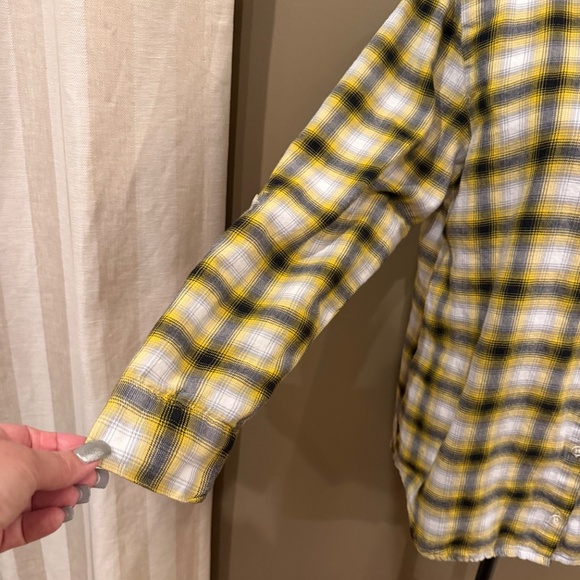 Iowa Hawkeyes Women's Concepts Piedmont Flannel Long Sleeve Button Up, Size L - Picture 6 of 13